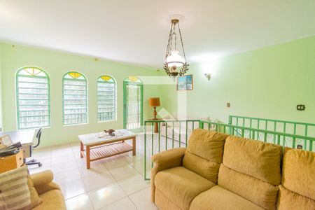 Casa à venda com 383m², 7 quartos e 4 vagasSala