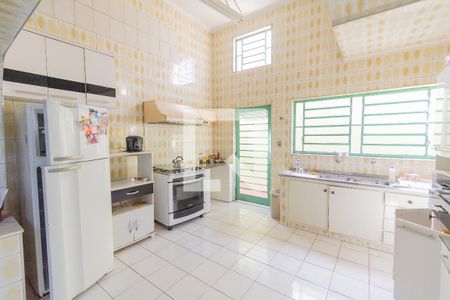 Casa à venda com 383m², 7 quartos e 4 vagasCozinha