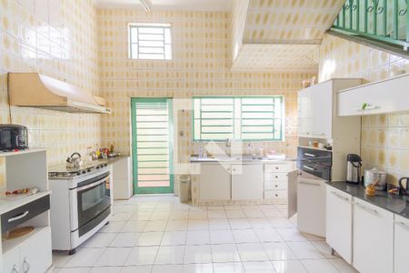 Casa à venda com 383m², 7 quartos e 4 vagasCozinha