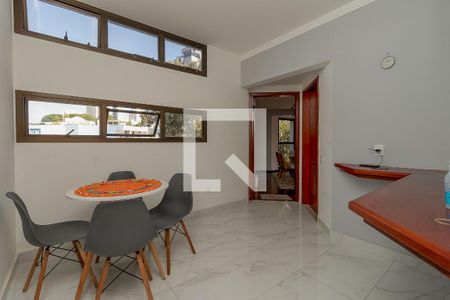 Apartamento à venda com 254m², 5 quartos e 2 vagasCozinha
