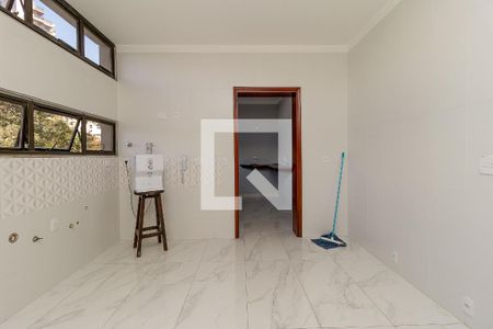Apartamento à venda com 254m², 5 quartos e 2 vagasCozinha