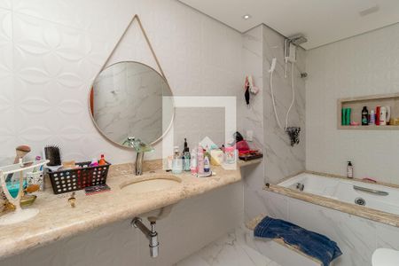 Apartamento à venda com 254m², 5 quartos e 2 vagasBanheiro do Quarto 2