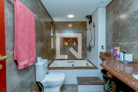 Apartamento à venda com 254m², 5 quartos e 2 vagasBanheiro do Quarto 3