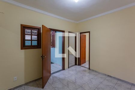 Sala de casa para alugar com 2 quartos, 70m² em Cachoeirinha, Belo Horizonte