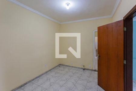 Sala de casa para alugar com 2 quartos, 70m² em Cachoeirinha, Belo Horizonte