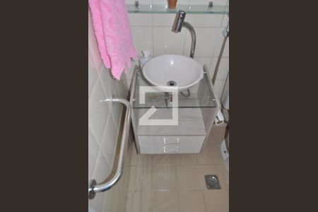 Apartamento à venda com 78m², 2 quartos e 1 vagaBanheiro Social