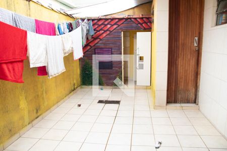 Casa à venda com 250m², 3 quartos e 2 vagasÁrea de Serviço 1