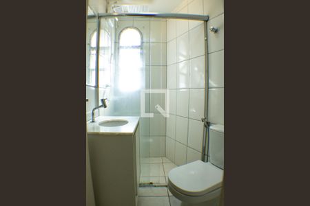 Banheiro de apartamento para alugar com 2 quartos, 55m² em Vila Clementino, São Paulo