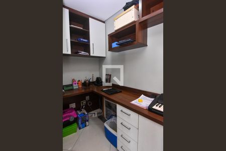 Apartamento à venda com 142m², 3 quartos e 2 vagasEscritório