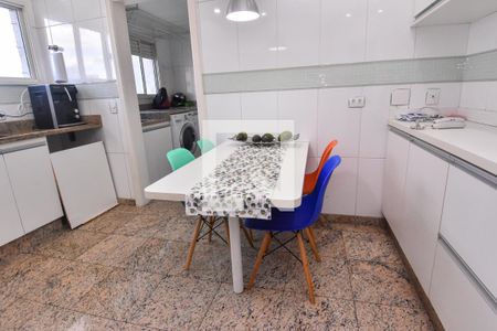 Apartamento à venda com 142m², 3 quartos e 2 vagasCozinha