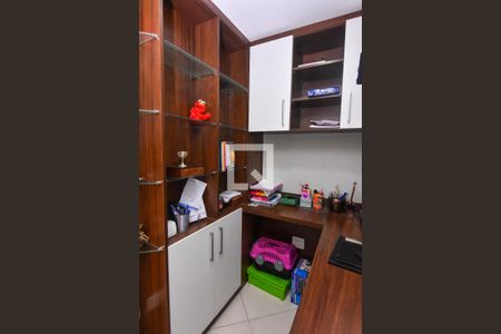 Apartamento à venda com 142m², 3 quartos e 2 vagasEscritório