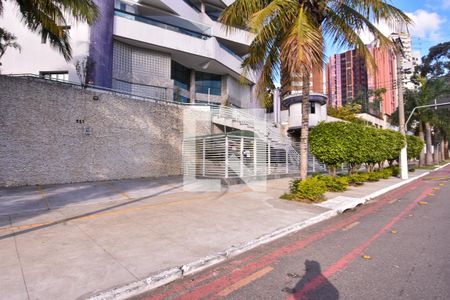 Apartamento à venda com 142m², 3 quartos e 2 vagasFachada