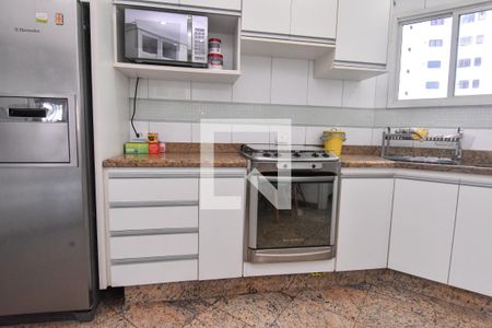 Apartamento à venda com 142m², 3 quartos e 2 vagasCozinha - Armários