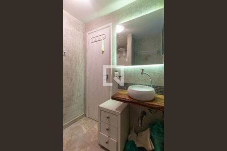 Banheiro de kitnet/studio à venda com 1 quarto, 40m² em República, São Paulo