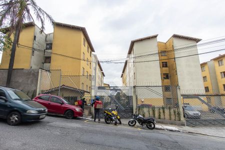 Fachada de apartamento à venda com 2 quartos, 45m² em Jardim Redil, São Paulo