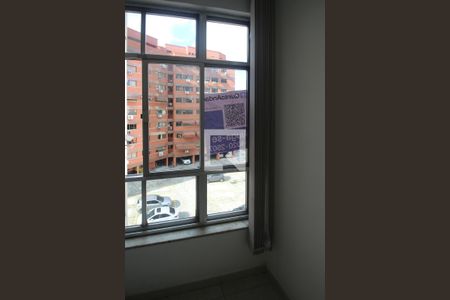 Apartamento à venda com 76m², 3 quartos e 1 vagaPlaquinha - adesivo