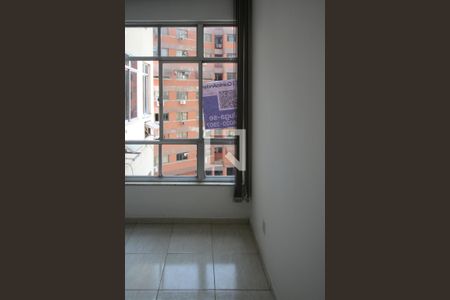 Apartamento à venda com 76m², 3 quartos e 1 vagaPlaquinha - Adesivo