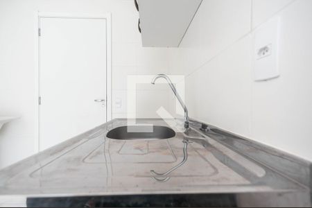 Cozinha de apartamento para alugar com 1 quarto, 35m² em Vila Palmeiras, São Paulo