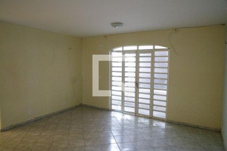 Sala de casa para alugar com 4 quartos, 180m² em Candangolândia, Brasília