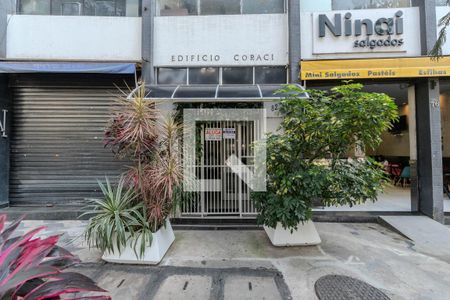 Apartamento à venda com 120m², 2 quartos e sem vagaFachada