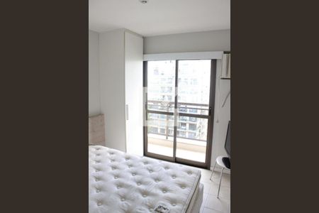 Quarto 1 de apartamento para alugar com 3 quartos, 45m² em Jacarepaguá, Rio de Janeiro