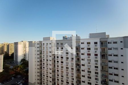 Vista  de apartamento para alugar com 2 quartos, 50m² em Jacarepaguá, Rio de Janeiro