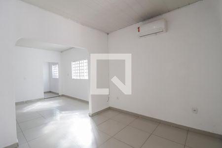 Sala de casa para alugar com 3 quartos, 75m² em Setor São José, Goiânia