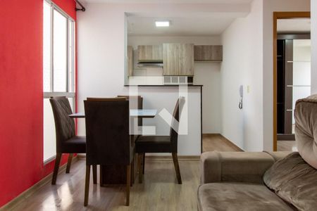 Sala de apartamento para alugar com 2 quartos, 40m² em Pinheirinho, Curitiba