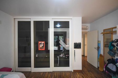 Casa para alugar com 600m², 3 quartos e 2 vagas Casa para alugar com 600m², 3 quartos e 2 vagasQuarto 2