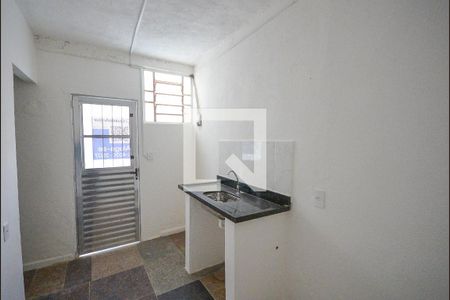 Sala/Cozinha de Casa com 1 quarto, 35m² Vila das Mercês