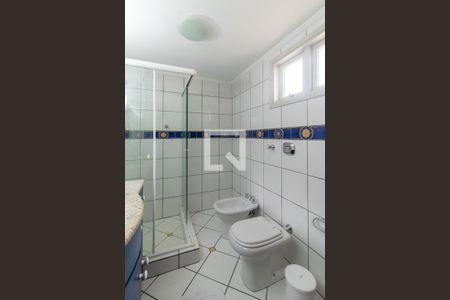 Casa à venda com 407m², 4 quartos e 4 vagasBanheiro da Suíte 1