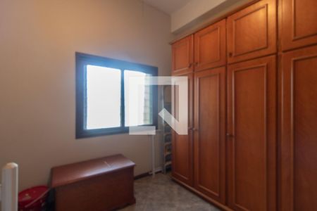 Casa à venda com 407m², 4 quartos e 4 vagasQuarto de Serviço