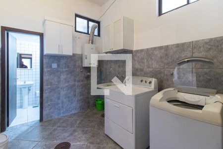 Casa à venda com 407m², 4 quartos e 4 vagasÁrea de Serviço