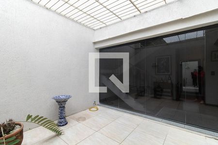 Casa à venda com 407m², 4 quartos e 4 vagasJardim de inverno