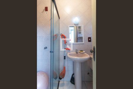 Casa à venda com 407m², 4 quartos e 4 vagasBanheiro da área externa