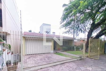 Casa à venda com 407m², 4 quartos e 4 vagasFachada