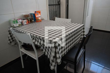Apartamento à venda com 137m², 4 quartos e 2 vagasCozinha