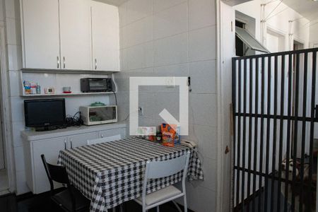 Apartamento à venda com 137m², 4 quartos e 2 vagasCozinha