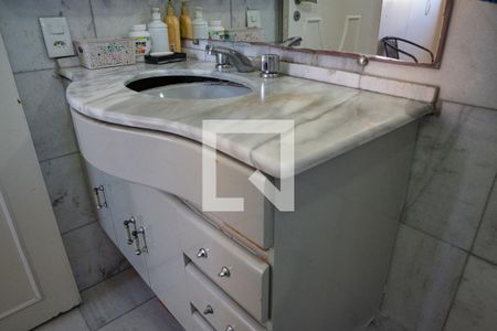 Apartamento à venda com 137m², 4 quartos e 2 vagasBanheiro da Suíte 2