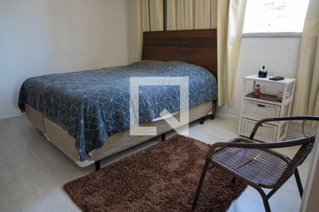 Apartamento à venda com 137m², 4 quartos e 2 vagasQuarto 2