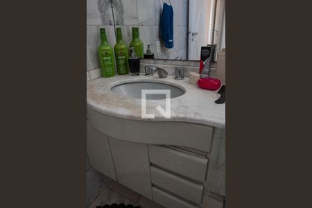 Apartamento à venda com 137m², 4 quartos e 2 vagasBanheiro