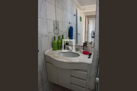 Apartamento à venda com 137m², 4 quartos e 2 vagasBanheiro