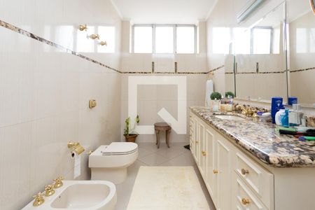 Apartamento à venda com 500m², 4 quartos e 3 vagasBanheiro da Suíte 3