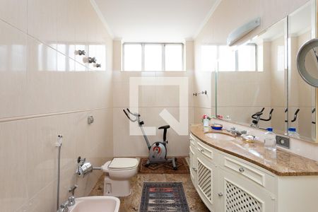 Apartamento à venda com 500m², 4 quartos e 3 vagasBanheiro da Suíte 2