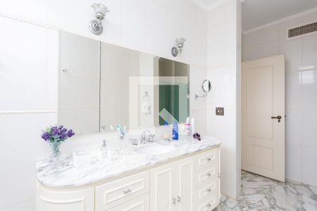 Apartamento à venda com 500m², 4 quartos e 3 vagasBanheiro da Suíte 1