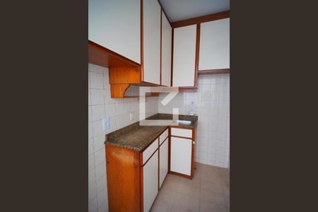 Apartamento à venda com 56m², 2 quartos e sem vagaCozinha - Armários