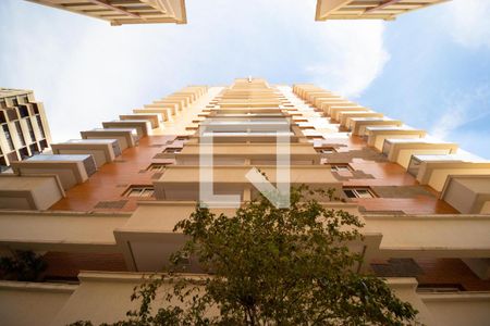 Apartamento à venda com 47m², 1 quarto e 1 vaga Apartamento à venda com 47m², 1 quarto e 1 vagaFachada