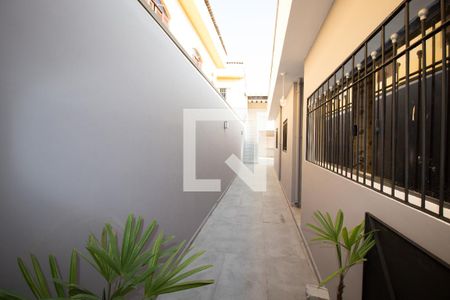 Casa à venda com 240m², 4 quartos e 4 vagasCorredor da Casa