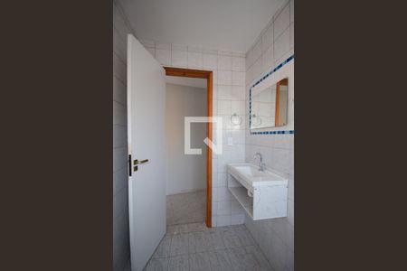 Casa à venda com 240m², 4 quartos e 4 vagasBanheiro da Suíte do Fundo