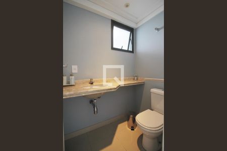 Lavabo de apartamento à venda com 3 quartos, 130m² em Vila Suzana, São Paulo